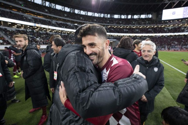 Emotiva despedida: David Villa se retira del fútbol siendo campeón en Japón y junto a Iniesta