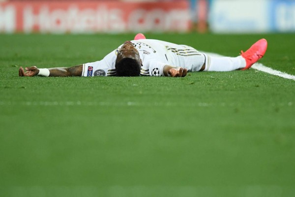 Decepción en el Bernabéu tras derrota contra el City y alerta máxima por el Coronavirus