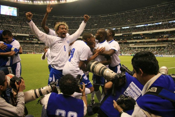 Las mejores fotos que han dejado los duelos Honduras-México