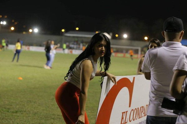 FOTOS: Las lindas chicas que eclipsaron en el juego Honduras-Real España