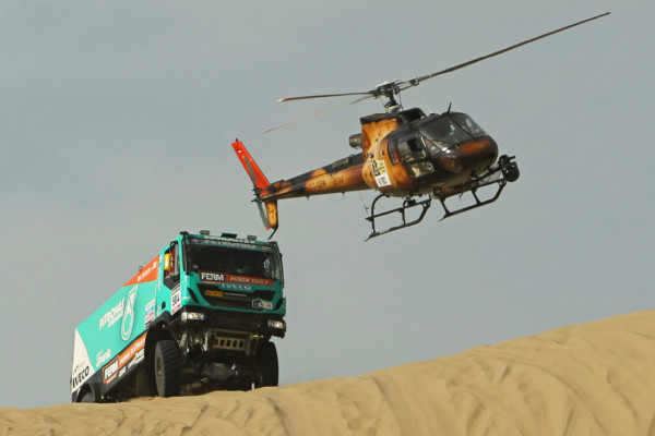 Auto Moto Rally Dakar en Lima Perú.