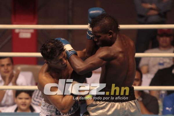 Noche de combates en la Villa Olímpica.