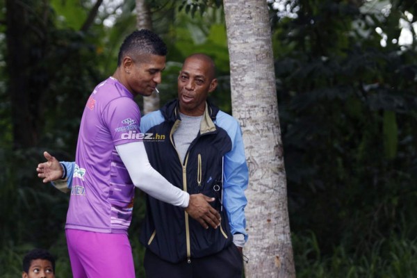 Fotos: Carlo Costly vuelve a sudar la camisa del Platense 14 años después de su debut