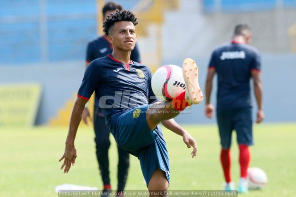 ¡En bicicleta y gozando! Así viven Marathón y Real España las horas previas al clásico sampedrano