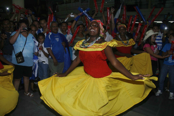 Locura en recibimiento de la Selección Sub 23