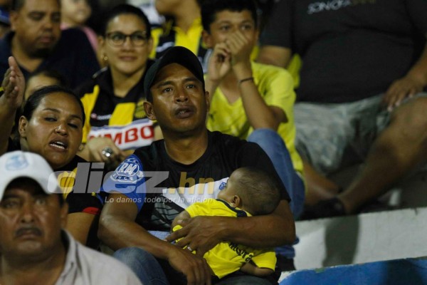 La tristeza de Real España y su gente en la noche que unos Lobos silenciaron el Morazán