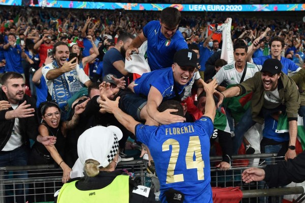 En fotos: Celebración pasionante de Italia, derrumbe total de Inglaterra y los invitados de lujo en Wembley