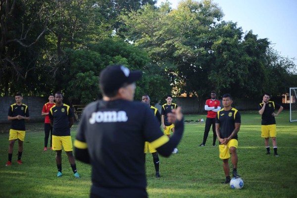 FOTOS: Así son los entrenos en Real España; cada quien con su vaso, mascarillas y distanciamiento