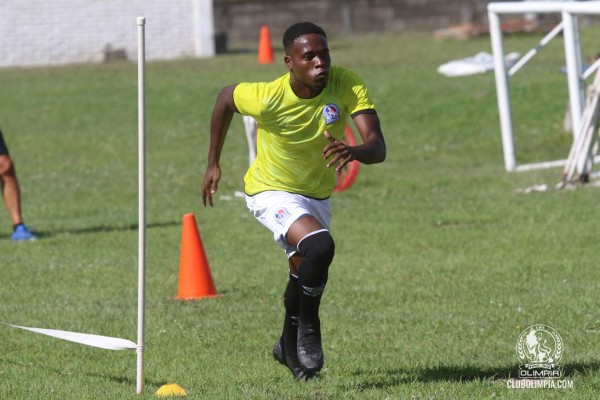 FOTOS: La intensidad con la que se preparan los equipos grandes para enfrentar los clásicos