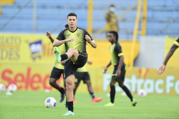 Sin centrales naturales: El arsenal del 'Potro' Gutiérrez con Real España para ganar el derbi ante Marathón en el Yankel