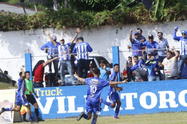 ¡Llenazo y belleza en La Ceiba! Victoria inunda de aficionados su sede en la final ante Génesis