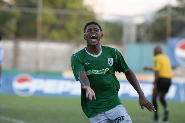 Un ex Real Madrid: Recordados futbolistas que debutaron con gol en Liga Nacional de Honduras