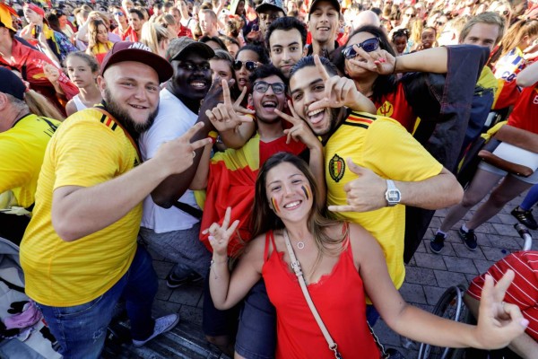 ¡Preciosuras! Las bellas aficionadas que robaron las miradas en el Bélgica-Japón