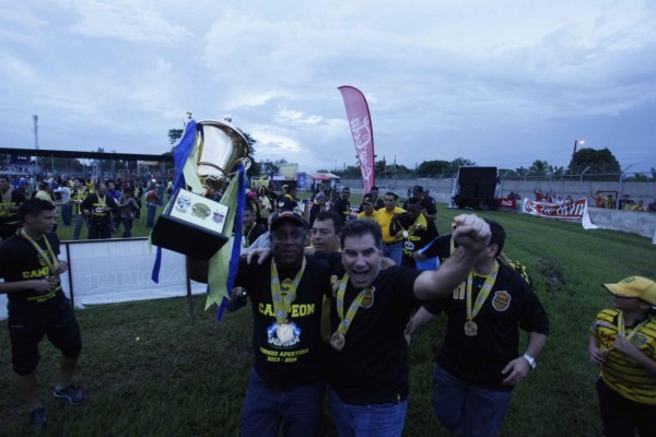 Pedro Troglio, entre los técnicos que fueron campeones en su primer torneo en Honduras