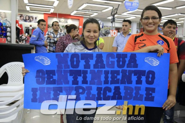Las dos caras de la final... Alegría en Motagua y concentración en Platense