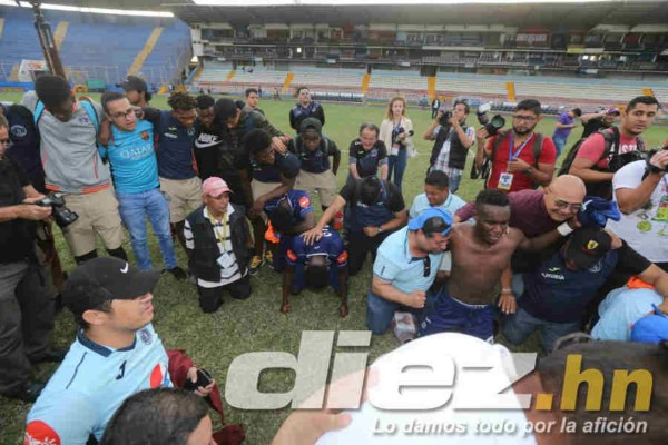 ¡Agarren a ese ciclón! Así festejó Motagua la eliminación del Olimpia
