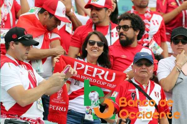 EL COLOR: Francia se adueña del grupo C y se instala en octavos con Dinamarca