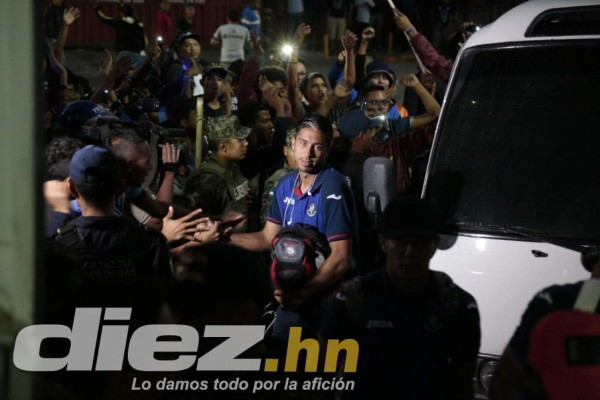 ¡Ambientazo en clásico capitalino entre Motagua y Olimpia!
