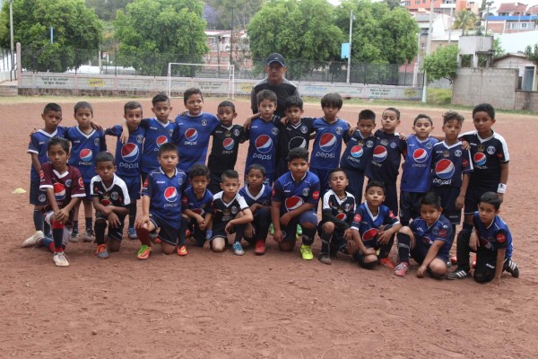 ¡FUTURO! Un holandés, el hijo de Emil y el de Guifarro brillan en las menores