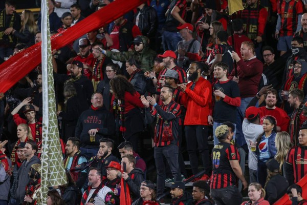 La salida de Jonathan Rougier, festejos de Josef y 'Pity' Martínez y locura en las gradas