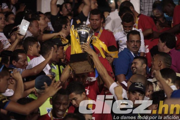 ¡Olimpia se corona campeón de Honduras!