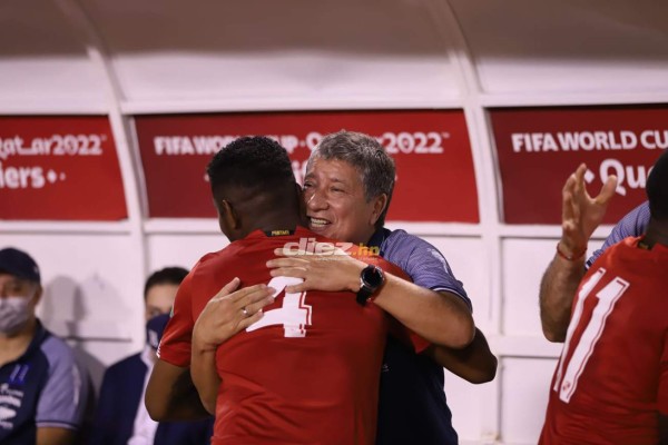 Las impactantes y desgarradoras fotos de los futbolistas de Honduras en el Olímpico y el júbilo de los panameños