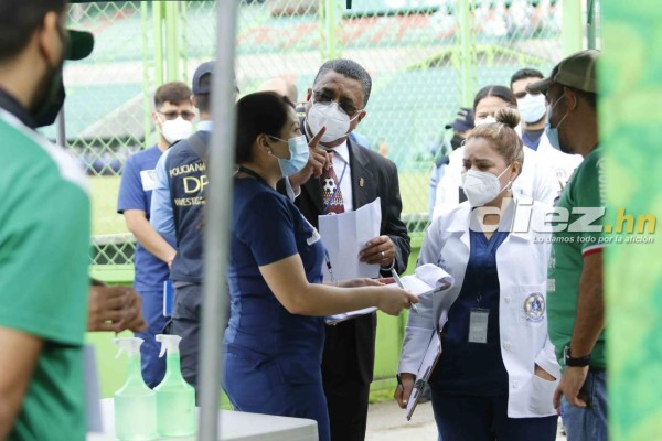 El gran ambiente de la final Marathón-Olimpia: Bellas modelos y la Ultra Fiel se roba el show