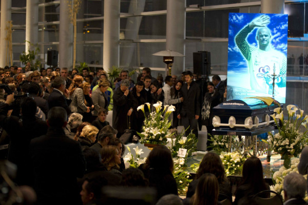 El adiós a Miguel Calero.