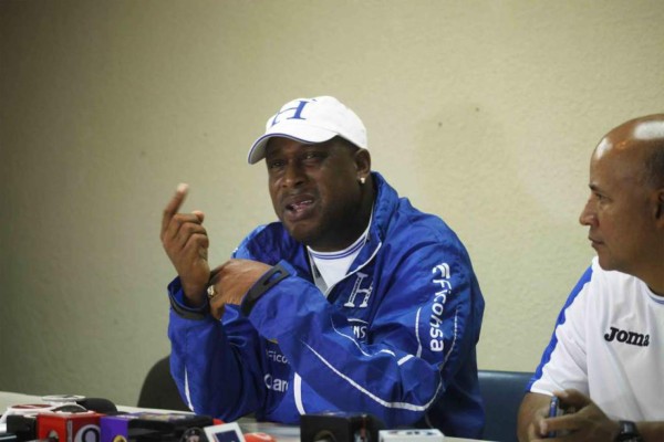 Costa Rica y los ocho candidatos a dirigir la selección tras salida de 'Machillo' Ramírez