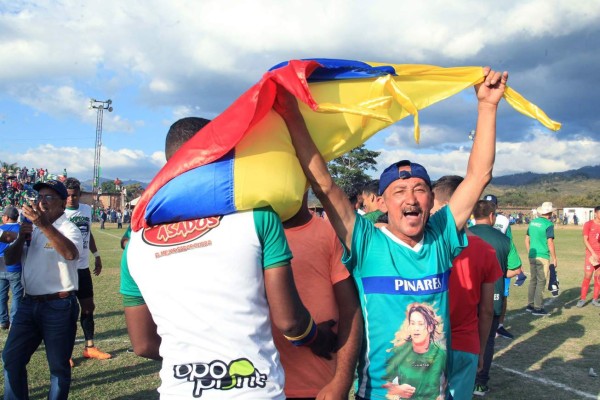 FOTOS: Así celebró Atlético Pinares su campeonato en Liga de Ascenso de Honduras