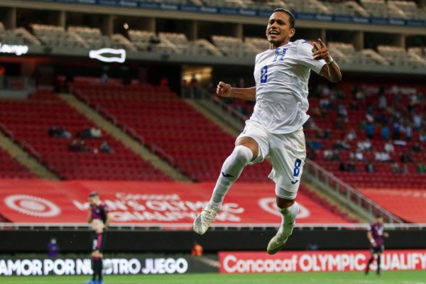 Lo que no se vio en TV: El lindo gesto de los mexicanos con futbolistas hondureños y la maldición que rompió un jugador azteca