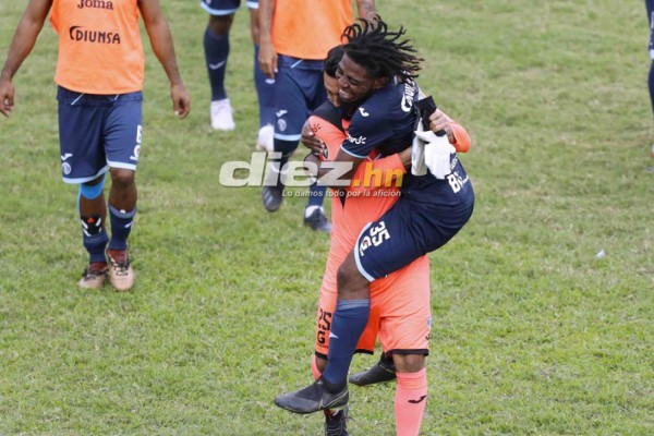 NO SE VIO EN TV: La bronca Banegas-Castellanos, festejo azul en el Yankel y lesiones en Olimpia