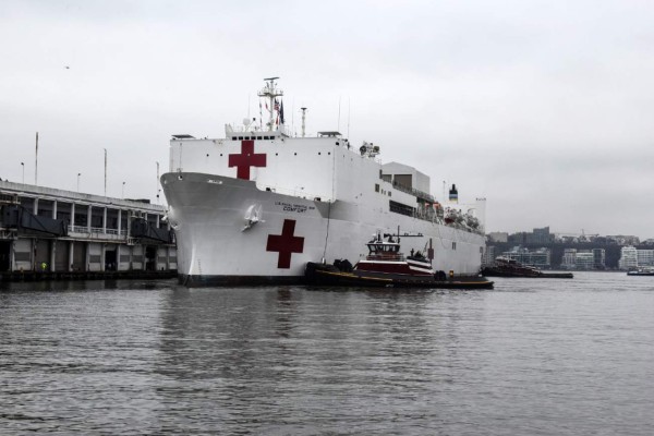 El impresionante buque hospital militar que llega Nueva York para combatir el coronavirus