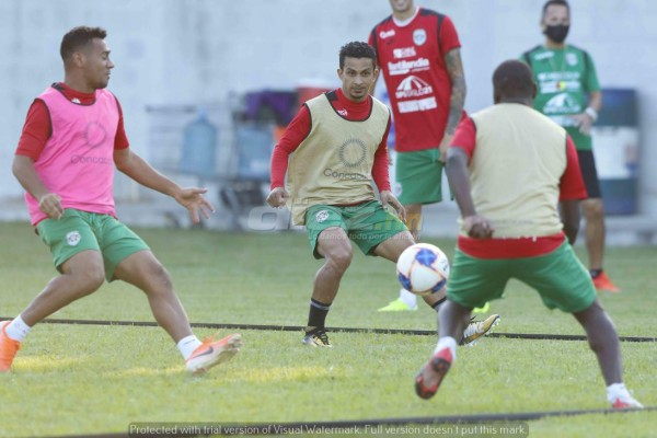 ¿Volvió Mario Berríos? Caras nuevas y la gran cantera de la que echará mano Héctor Vargas en Marathón