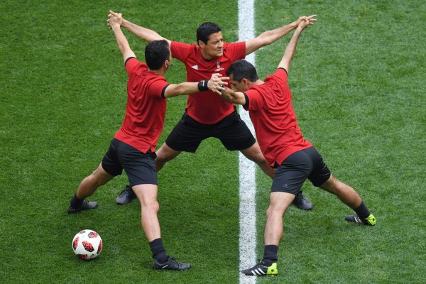 NO SE VIO EN TV: El beso a Hazard, la celebración belga y tristeza inglesa