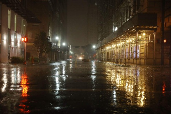 INFORME ESPECIAL: Huracán Irma comienza a destrozar el estado de Florida