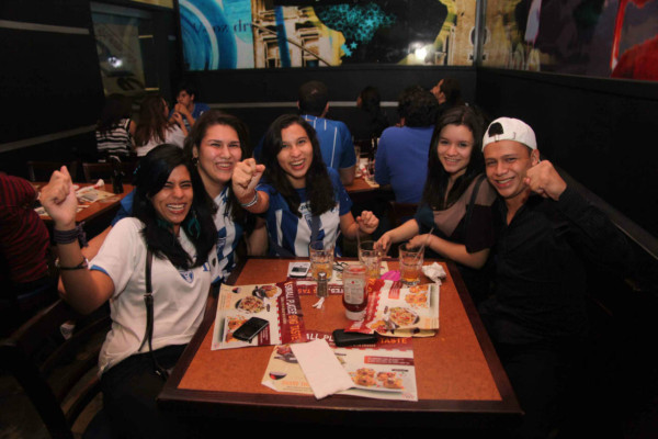 Así vivió la afición sampedrana el partido ante Panamá.