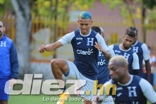 El 'spray mágico' de Fabián Coito y la plática con Choco Lozano: Así fue el cuarto día de entrenamiento de Honduras