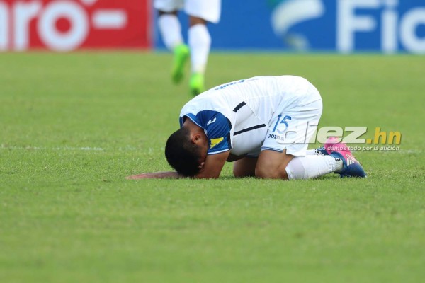 ¡Mucha tristeza! Las fotos que no se vieron en TV en juego de Honduras-Costa Rica