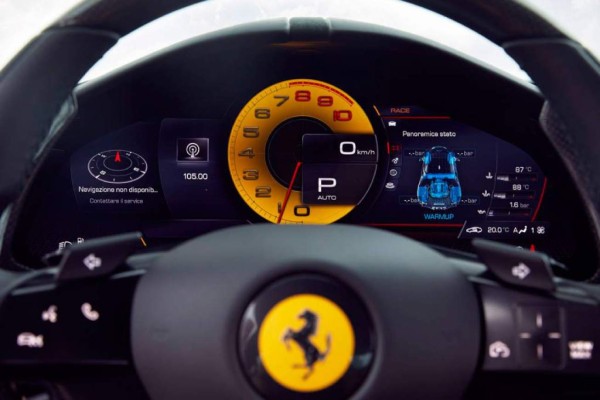 Real Madrid: El super Ferrari Roma 2020 que alucinó Thibaut Courtois por las calles de Madrid