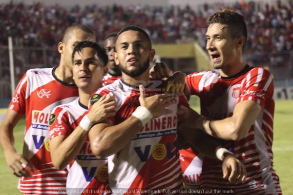 Fotos: La eufórica celebración del Vida tras vencer al Olimpia en la pentagonal