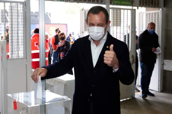 ¿Quién acompañó a Messi? y foto del recuerdo: Así votaron los futbolistas en las elecciones de Barcelona &nbsp;&nbsp;&nbsp;