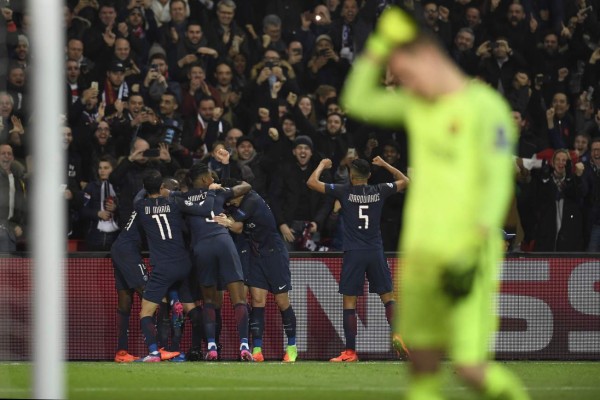 PSG humilla a un Barcelona sin personalidad en el Parque de los Príncipes