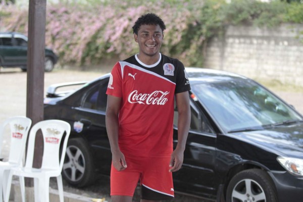 Ever Alvarado aún no está listo para debutar en el Apertura
