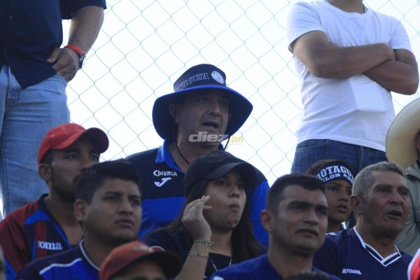 El camuflaje de Diego, el 'nuevo' DT de Olimpia y la euforia de Araújo