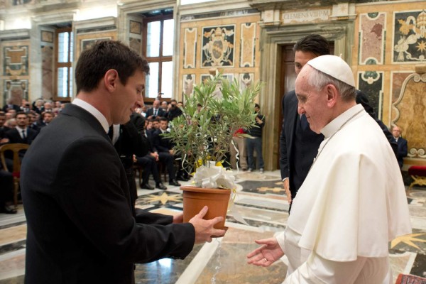 Los encuentros del Papa Francisco con estrellas del fútbol