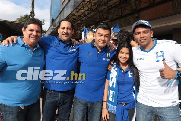 Así se vive el ambiente previo al juego Honduras vs Francia.
