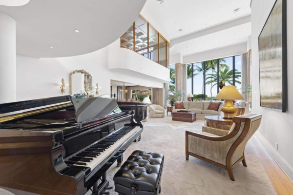 El lujoso complejo de $25 millones que puso en venta el propietario del Liverpool