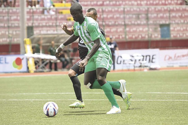 El tico Mayron George jugará en el OFI Creta de Grecia