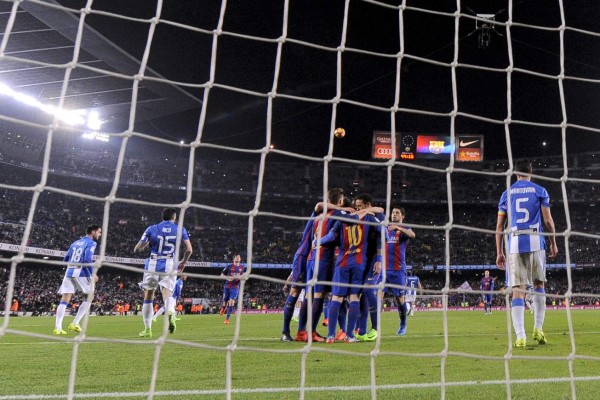 Lo que no viste en TV del sufrido triunfo del Barcelona